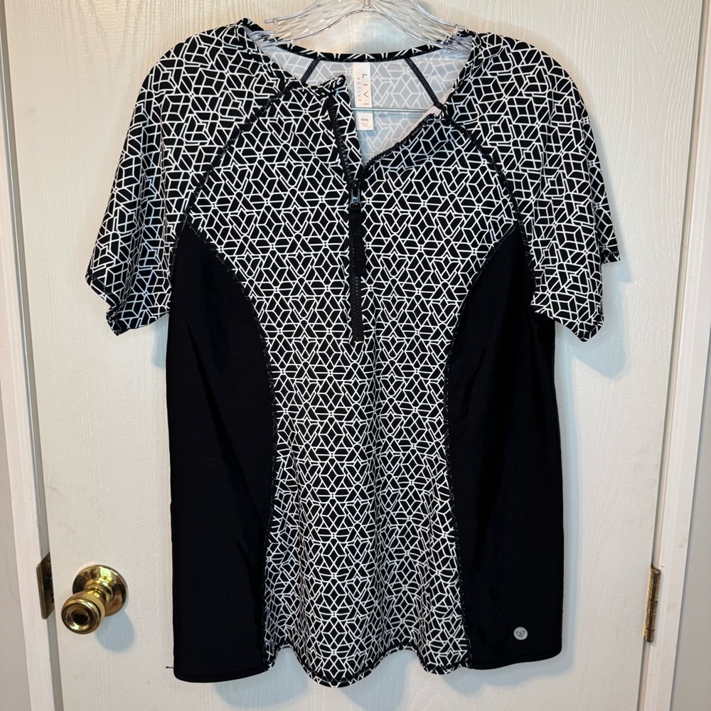 Livi Active Black and White Geometric Blouse